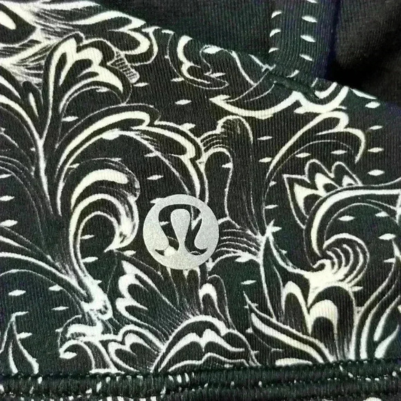 Lululemon Energy Bra
Infinity Energy Bra Alpine White Black 4 - Picture 6 of 6